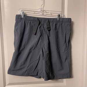 Set of 2 mens Columbia shorts